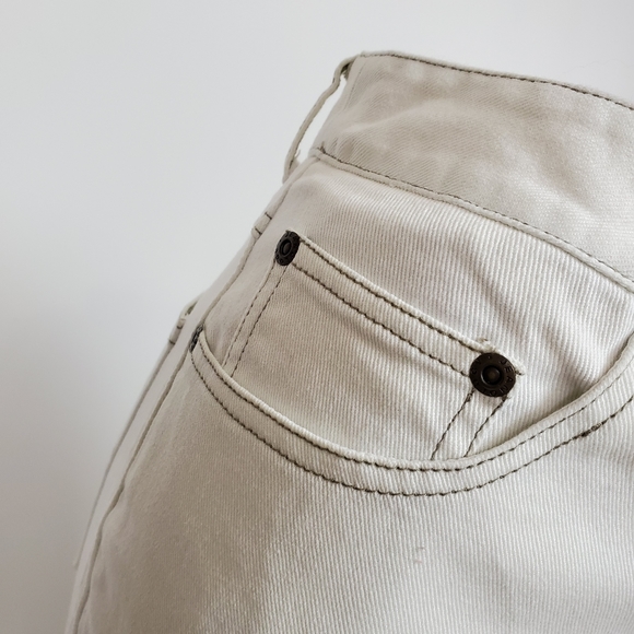White hi-rise jeans - Picture 7 of 10